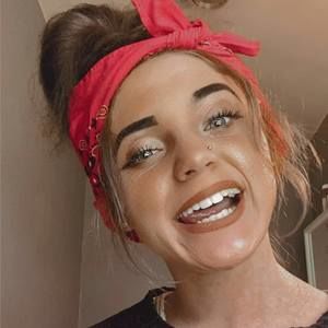 Meet your Posher, Maelie